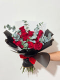 Ramo con rosas rojas