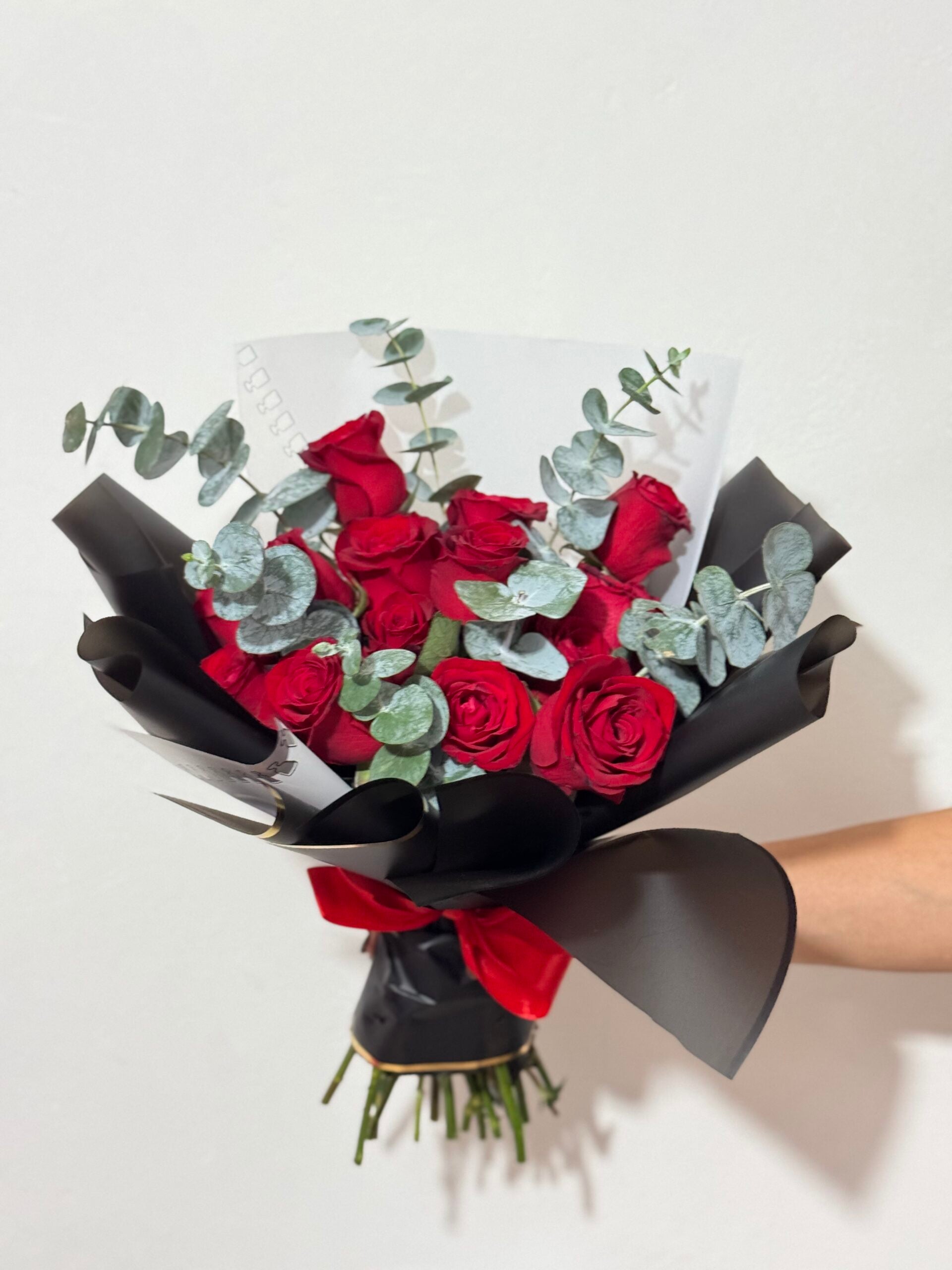 Ramo con rosas rojas